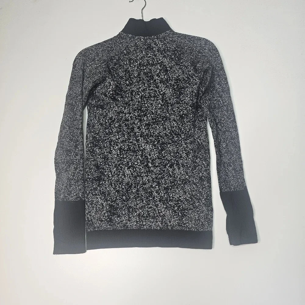 Lululemon Rest Leas 1/2 Zip Pullover Black and white Size 4